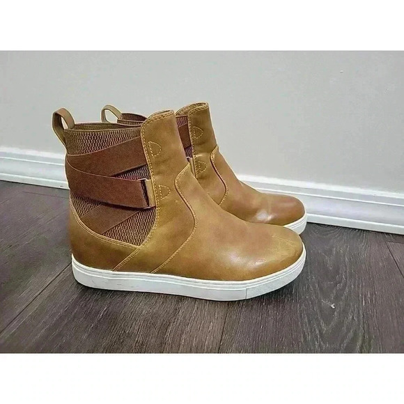Yellowbox Maisee Banded Ankle Sneaker Bootie Shoes Women's 7.5 Tan Brown Pull On - Picture 1 of 6
